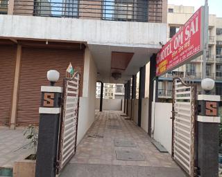 HOTEL OM SAI - 8