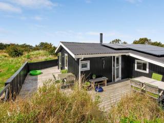 Holiday Home Julan - 600m from the sea by Interhome - 1