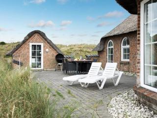 Holiday Home Aslaug - 500m from the sea by Interhome - 5