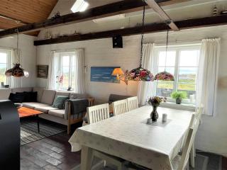 Holiday Home Trugot - 450m to the fjord by Interhome - 4