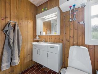 Holiday Home Gertine - 650m to the inlet by Interhome - 5