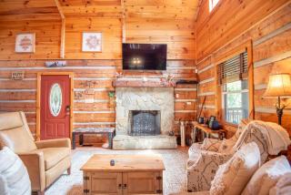 Bear Haven- Fire Pit, Comm Pond Access, Pool Table, Dog Friendly - 1