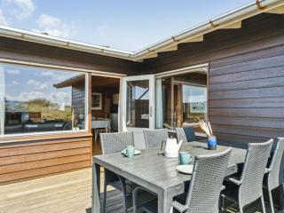 Holiday Home Evelin - from the sea by Interhome - 2