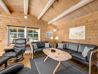 Holiday Home Yaris - 800m to the fjord by Interhome - 3