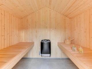 Holiday Home Doreen - from the sea by Interhome - 2