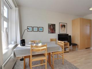 Holiday Home Ena - 75m from the sea by Interhome - 5