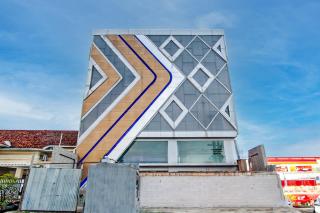 Townhouse OAK Near The Park Mall Semarang Formerly Semarang Boutique Hotel - 8