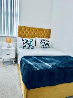 Strood Modern Flat with full kitchen and bathroom - Flat 1 Ground Floor - 2