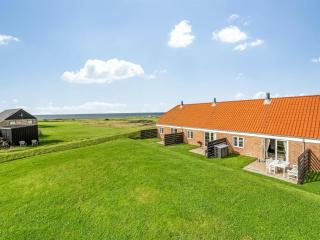 Apartment Smeralda - 200m from the sea by Interhome - 2