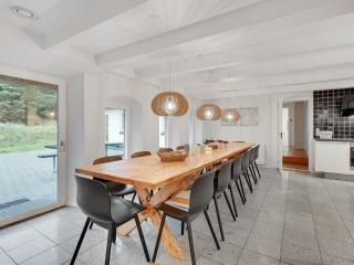 Holiday Home Cornelius - 900m from the sea by Interhome - 4