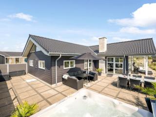 Holiday Home Ennie - from the sea by Interhome - 0