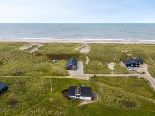 Holiday Home Eringisl - 50m from the sea by Interhome - 6