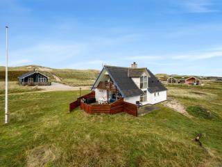 Holiday Home Eringisl - 50m from the sea by Interhome - 1