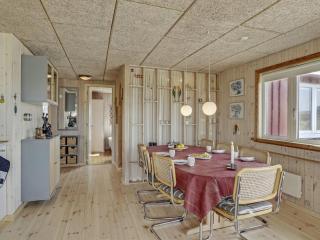 Holiday Home Hansen - 75m from the sea by Interhome - 1