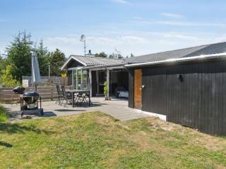 Holiday Home Resi - 400m from the sea by Interhome - 6