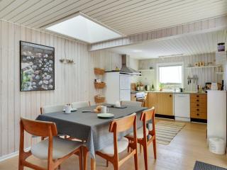 Holiday Home Vuokko - 400m from the sea by Interhome - 2