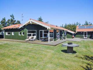 Holiday Home Heggi - 900m from the sea by Interhome - 1