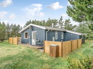 Holiday Home Hughlek - 900m from the sea by Interhome - 3