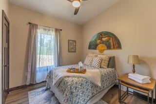 Diamond in the Bluff - HOT TUB - Sleeps 6 - 8