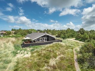 Holiday Home Ivar - 900m from the sea by Interhome - 9
