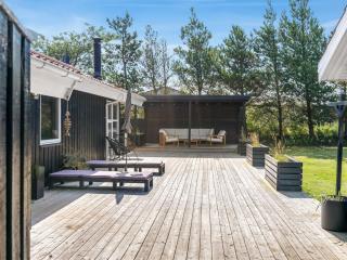 Holiday Home Ansfried - 900m from the sea by Interhome - 2