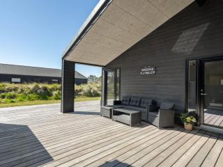Holiday Home Helli - 650m from the sea by Interhome - 1