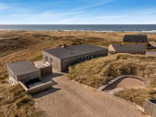 Holiday Home Ginne - 125m from the sea by Interhome - 2