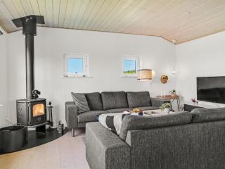 Holiday Home Lica - 600m from the sea by Interhome - 6