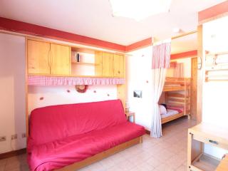 Studio 4 pers avec balcon, proche pistes et commerces, centre village - FR-1-572-165 - 2