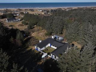 Holiday Home Matilda - 375m from the sea by Interhome - 9