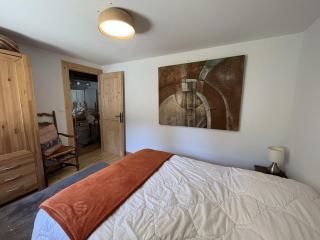 Charmant appartement rénové pour 7 personnes, proche centre et pistes, avec wifi et parking - FR-1-572-287 - 3