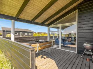 Holiday Home Heidy - 450m from the sea by Interhome - 3