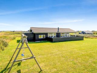 Holiday Home Heidy - 450m from the sea by Interhome - 6