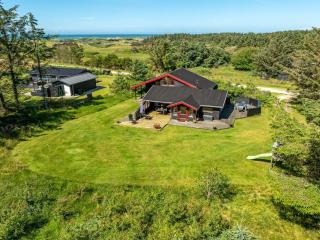 Holiday Home Gullborg - 800m from the sea by Interhome - 4