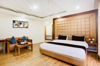 Hotel O Model Town Mall Road - 1