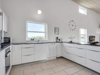 Holiday Home Vitori - 800m from the sea by Interhome - 5