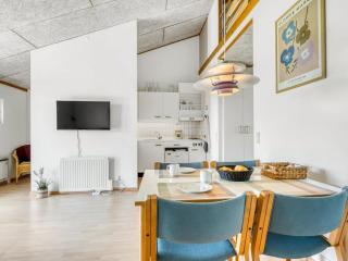 Apartment Salka - 150m from the sea by Interhome - 8