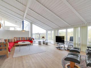 Holiday Home Avni - 200m from the sea by Interhome - 2