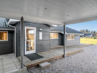 Holiday Home Oskarvine - 900m from the sea by Interhome - 1
