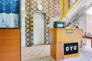 Super Hotel O Sharmila Guest House - 0