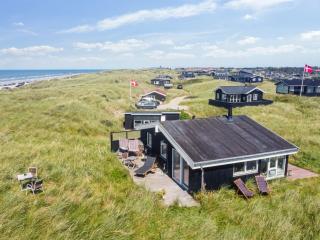 Holiday Home Anissa - 100m from the sea by Interhome - 2