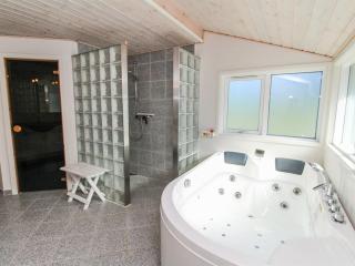 Holiday Home Beeke - 1-4km from the sea by Interhome - 1