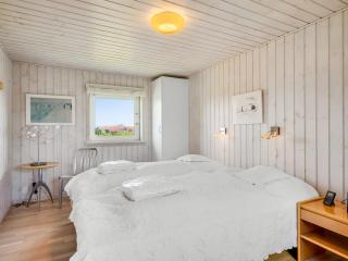 Holiday Home Loryleimis - 300m from the sea by Interhome - 3