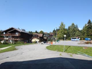 Charmant 2P avec balcon, 5 couchages, pieds des pistes, proche télécabine et centre village - FR-1-572-171 - 5