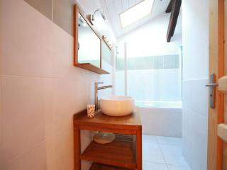 Ferme rénovée 12 pers, 450m des pistes, navette gratuite, balcon S-O, parking, WIFI - FR-1-572-23 - 4