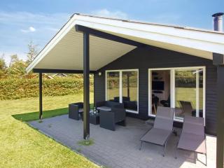 Holiday Home Susan - 600m from the sea by Interhome - 3