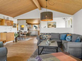 Holiday Home Hilka - 75m from the sea by Interhome - 1