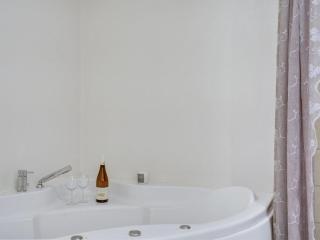 Holiday Home Katharine - 600m from the sea by Interhome - 1