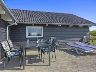 Holiday Home Mattis - 650m from the sea by Interhome - 5