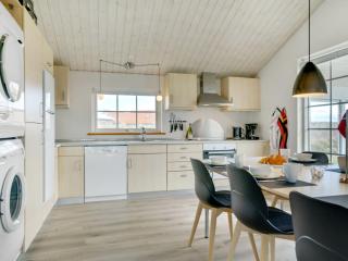 Holiday Home Mieka - 400m from the sea by Interhome - 3
